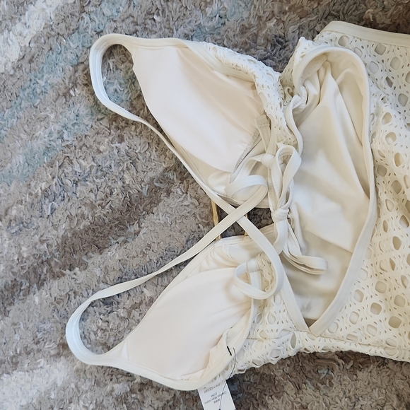 NWT!! LA Blanc creme swimsuit - Picture 7 of 11
